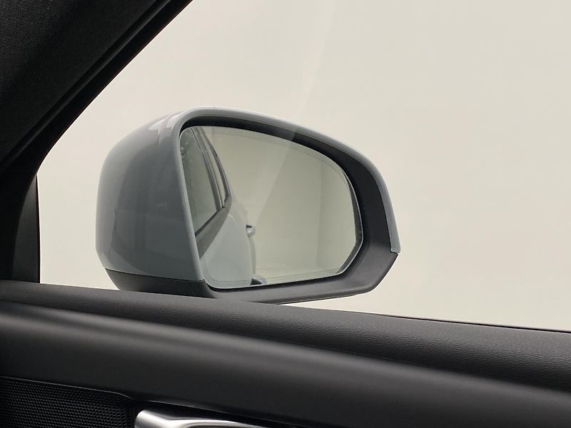 Volvo XC40 B3 CORE AUT CZ - fotka 32 z 49