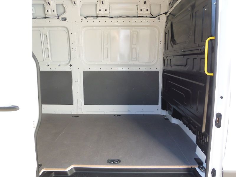 Volkswagen Crafter (2026) 35 DR 2,0 TDI 130kW - fotka 19 z 25
