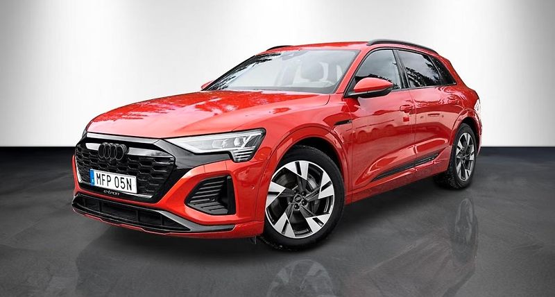 Audi Q8 e-tron 50 Q Kamera Tažné Vzduch LED - fotka 1 z 13