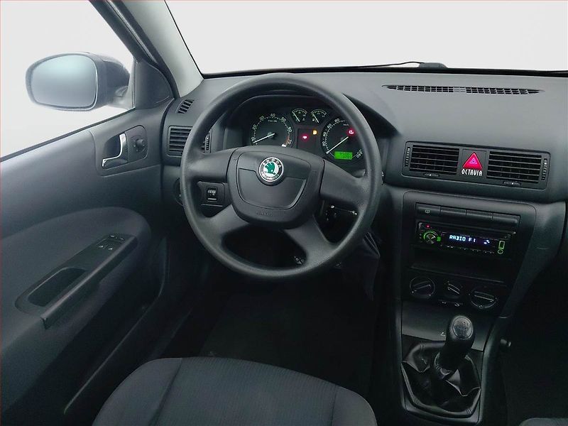 Škoda Octavia (2011) 1.6 - fotka 7 z 15