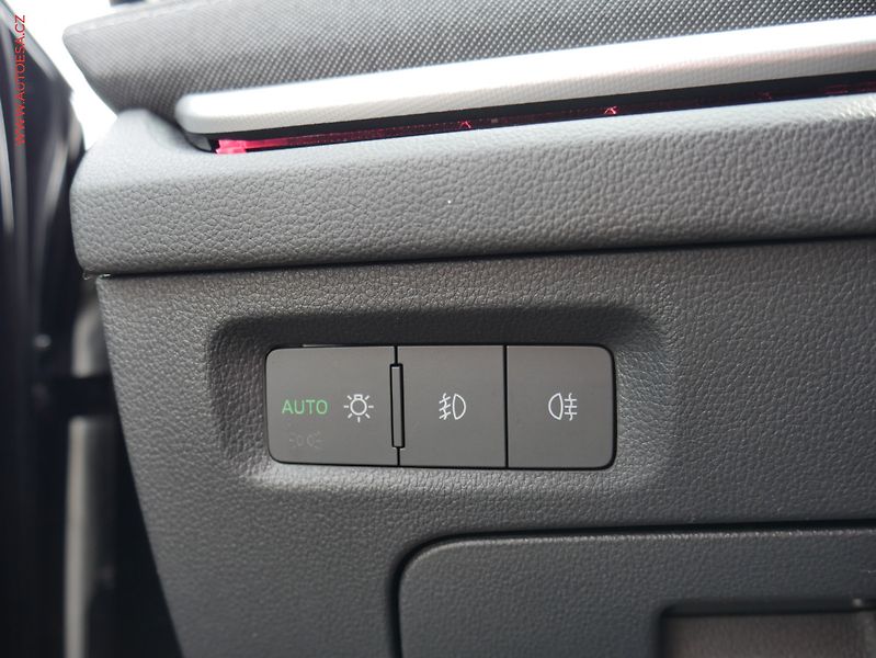 Škoda Octavia (2020) 2.0 TDi, Style, DSG, LED - fotka 22 z 29