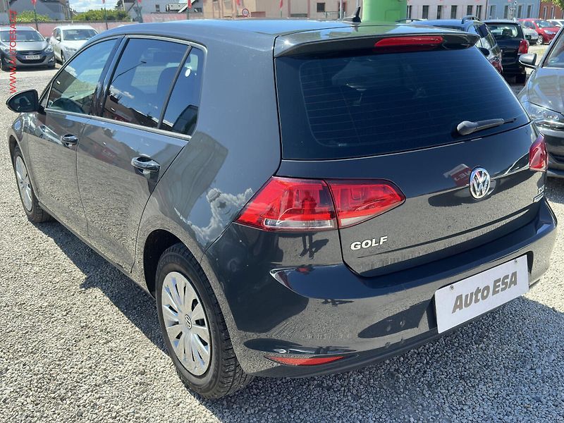 Volkswagen Golf (2016) 1.2 TSi, ČR, Klima - fotka 6 z 16
