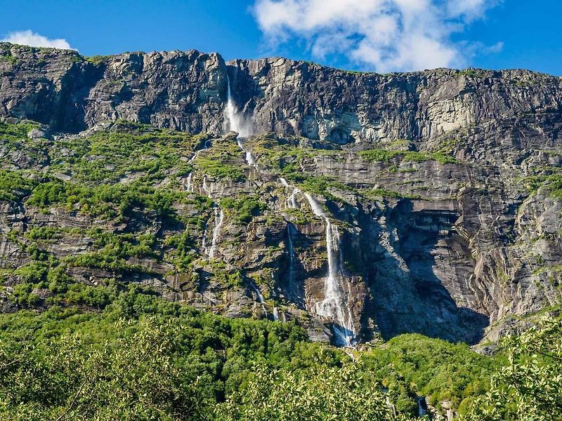 Okolí vodopádu Vinnufossen je jednou z nejkrásnějších míst Norska.