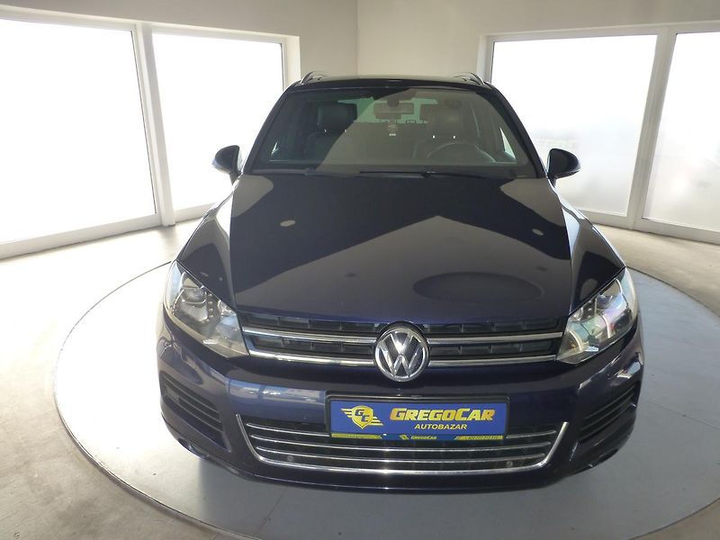 Volkswagen Touareg (2011) 3,0TDI*NAV*PANORAMA*TAŽNÉ 3,5T - fotka 3 z 33