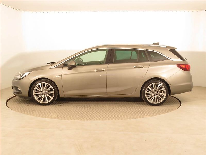 Opel Astra (2016) Innovation 1.6 BiCDTI - fotka 3 z 17
