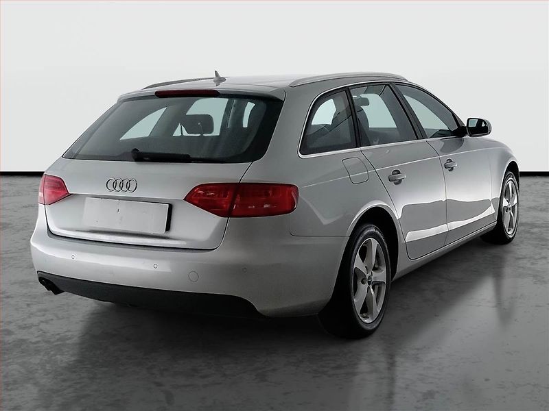 Audi A4 (2011) Ambiente 2.0 TDI, Automat - fotka 5 z 17