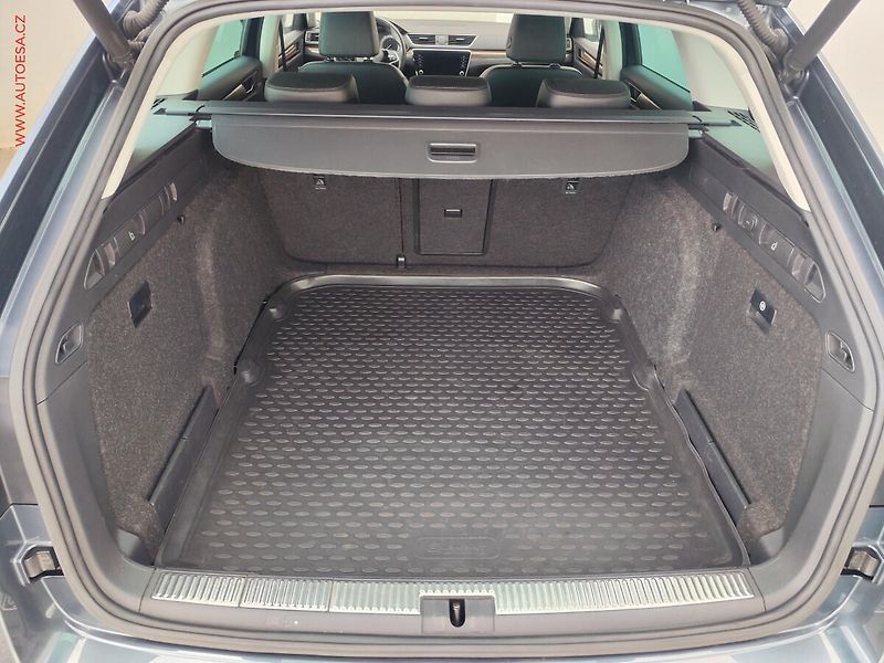 Škoda Superb (2021) 2.0TDi, ČR, Scout, DSG, LED - fotka 7 z 30