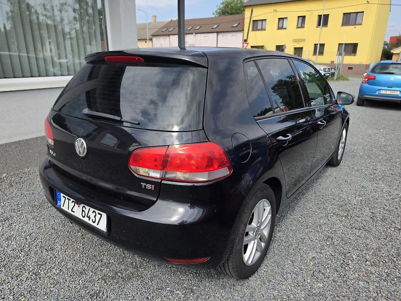 Volkswagen Golf 1.4 TSI 90 kW 6ti Kamera  - fotka 4 z 17