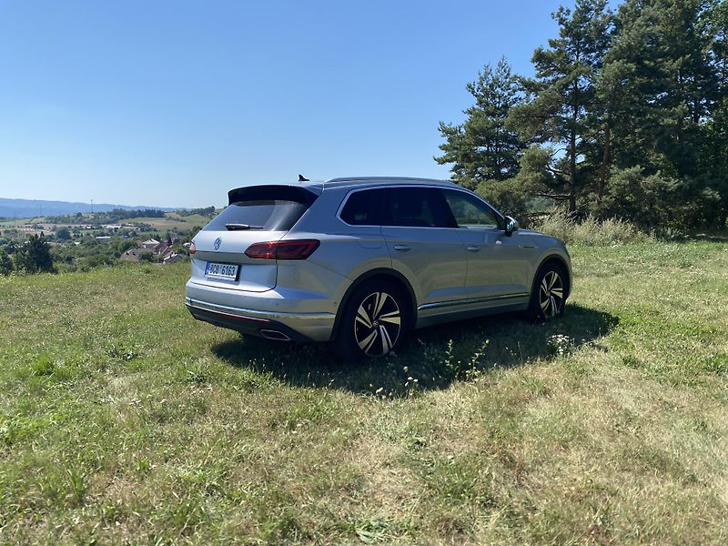 Volkswagen Touareg (2019) 3.0 TDI V6 210 kW, VZDUCH, 4X4 - fotka 5 z 25