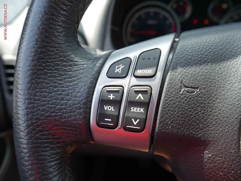 Suzuki SX4 (2010) 1.6 VVT 4x4, ČR, GLX, +kola - fotka 14 z 18