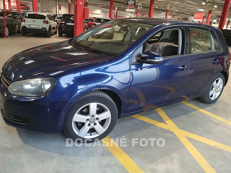 Volkswagen Golf (2011) 1.6. - fotka 1 z 3
