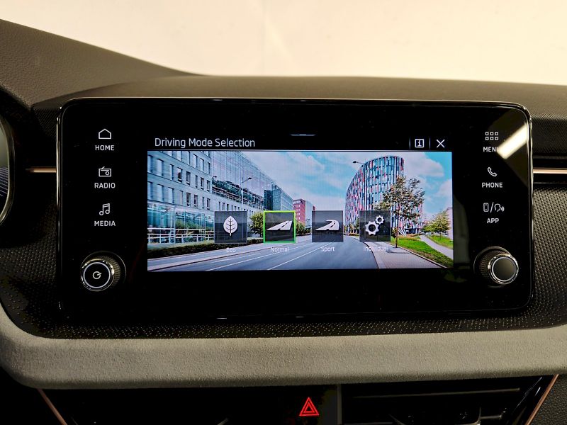 Škoda Kamiq (2024) 1.0 TSI 85 kW DSG Top Selectio - fotka 14 z 29