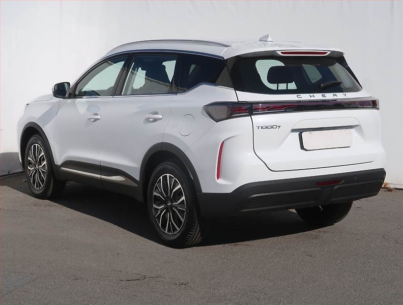 Chery Tiggo 7 (2026) 1.6 TGDI, LUXURY, Ad. tempomat - fotka 4 z 23