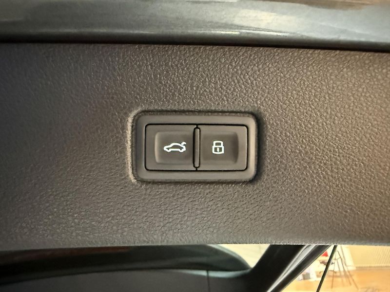 Audi Q7 3.0 50 TDI quattro tiptronic S - fotka 14 z 16
