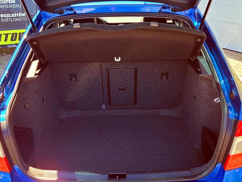 Škoda Octavia Elegance *SERV.KN,BIXENONY   - fotka 16 z 48