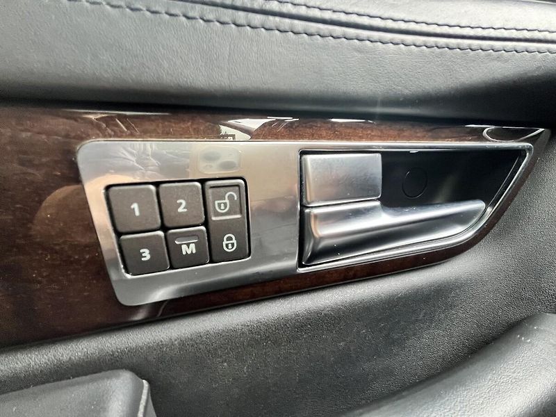 Land Rover Range Rover Sport (2010) 3.0 /180kW - fotka 34 z 44