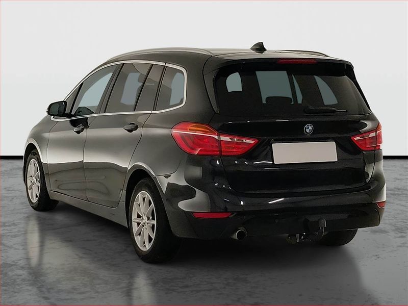 BMW Řada 2 (2017) 214d Gran Tourer, Serv.kniha - fotka 4 z 21