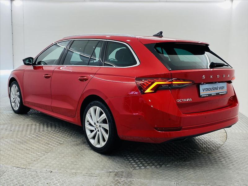 Škoda Octavia 2,0 TDI DSG 110kW Style Plus - fotka 23 z 25