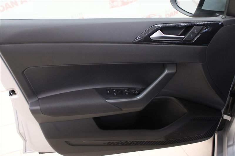 Volkswagen Taigo 1,0 TSi 81 kW Life 1.maj. CZ - fotka 10 z 35