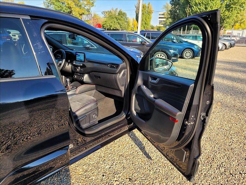 Ford Kuga 2,0 D,ST-line,led,kůže - fotka 10 z 50