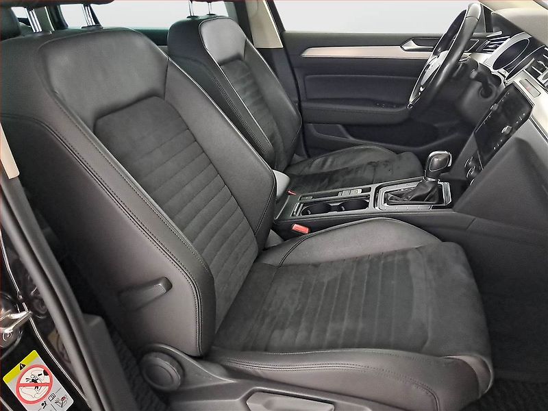 Volkswagen Passat (2017) Highline 2.0 TDI, Automat - fotka 9 z 19