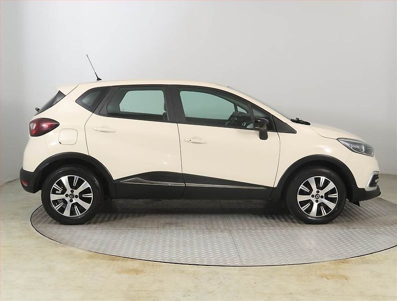 Renault Captur (2018) 1.2 TCe, Automat, Serv.kniha - fotka 6 z 22