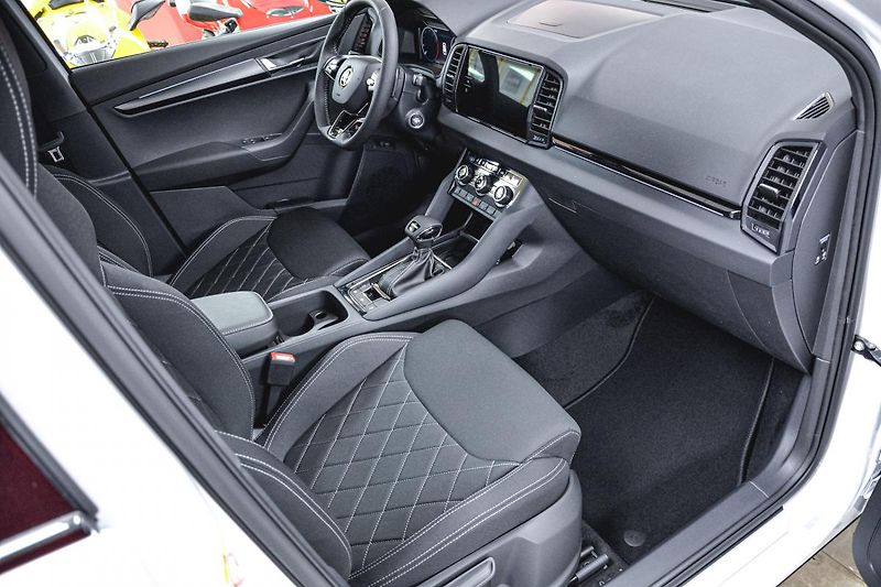 Škoda Karoq (2023) 1,5Tsi Sportline Exclusive DSG - fotka 16 z 30