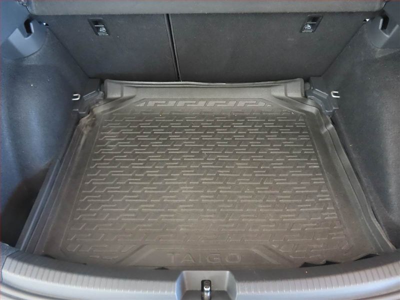 Volkswagen Taigo (2022) R-Line 1.5 TSI - fotka 13 z 14