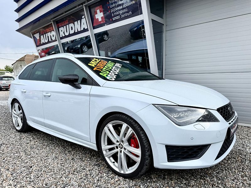 Seat Leon 2,0 ST Cupra 206kW Automat - fotka 8 z 50