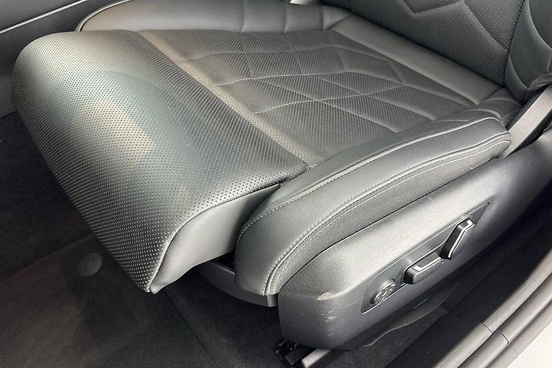 BMW Řada 5 540d xDrive Touring - fotka 7 z 25