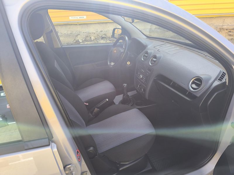 Ford Fusion (2012) 1.4  1.MAJITEL, DOLOŽENÉ KM - fotka 15 z 31