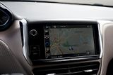 Peugeot 2008 (2015) BlueHDI Allure - tažné - náhled 13