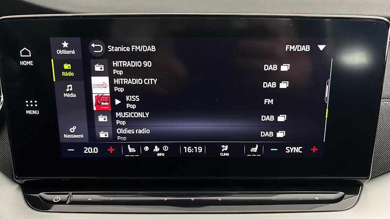 Škoda Octavia 2.0 TDI DSG Style Combi - fotka 11 z 26
