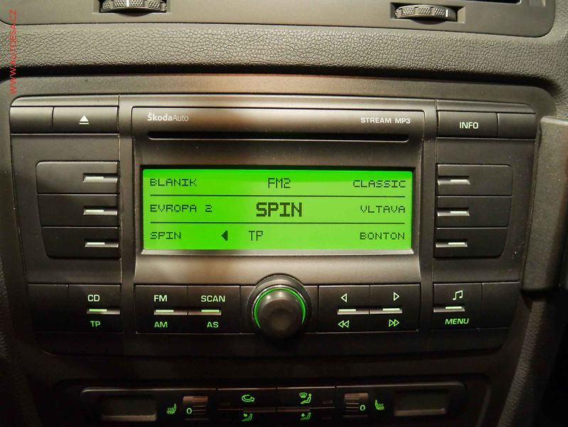 Škoda Octavia (2007) 1.9TDi, 2.maj,ČR, xenon - fotka 12 z 17