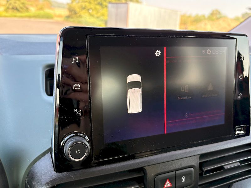 Citroën Berlingo (2020) XTR - tažné - fotka 15 z 25
