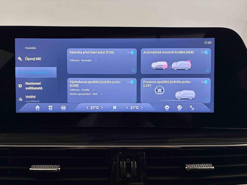 Omoda 5 (2025) 1.6 Premium 108 kW - fotka 38 z 49