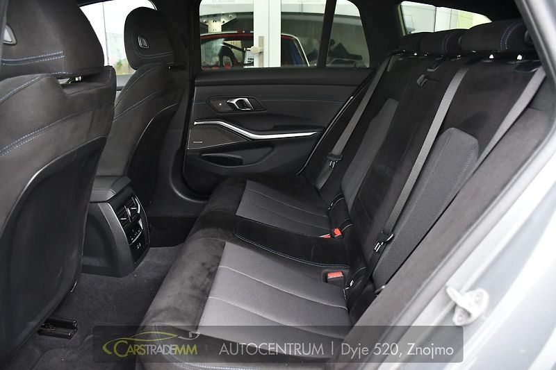 BMW Řada 3 320D xDrive M-SPORT ČR 1.M - fotka 13 z 60