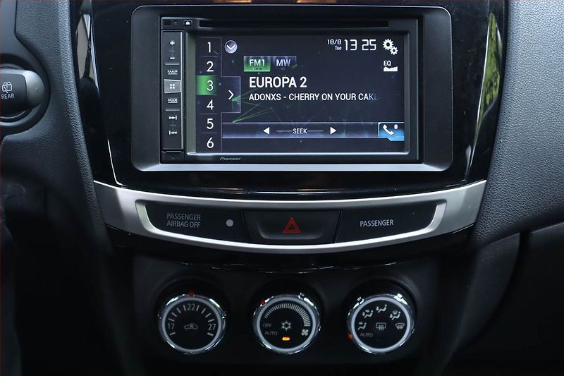 Mitsubishi ASX (2015) 1.6 MIVEC, Serv.kniha, Navi - fotka 12 z 20
