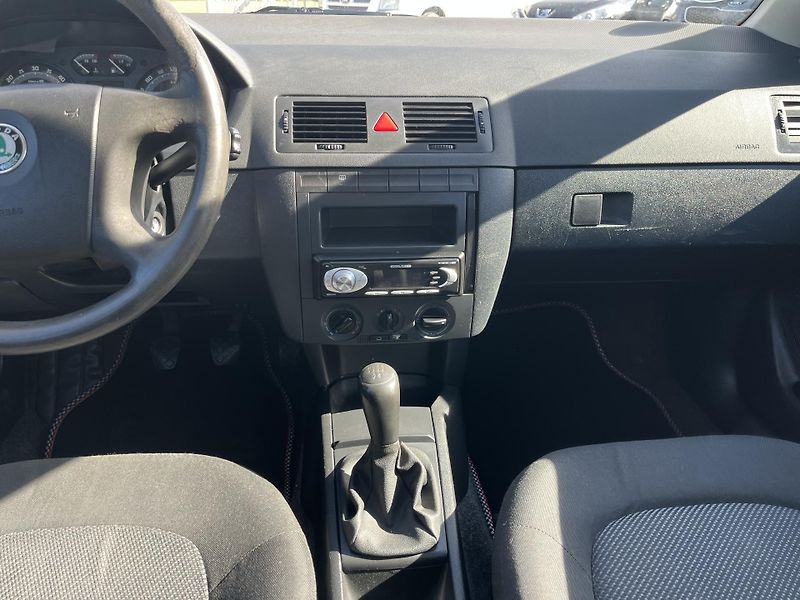 Škoda Fabia (2005) 1.9SDi 47kw Klima - fotka 19 z 20