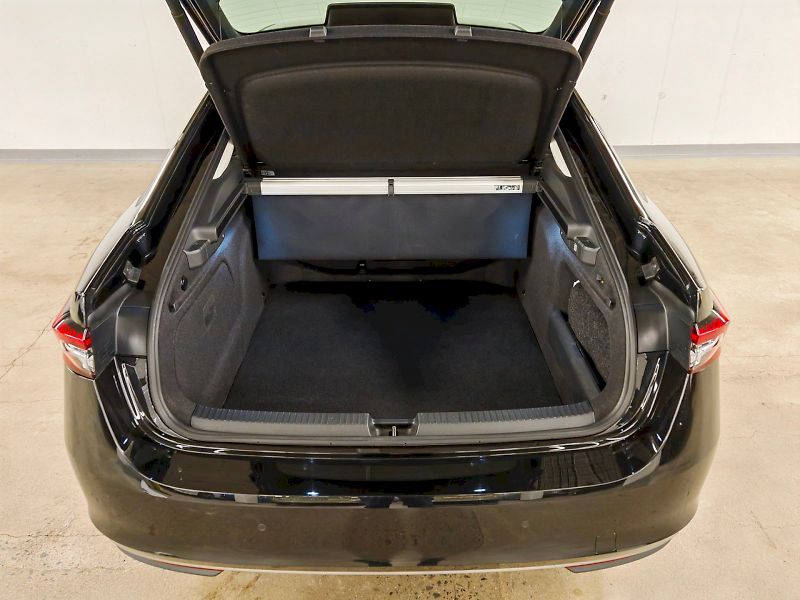 Škoda Superb (2025) 2.0 TSI 195 kW DSG 4x4 L&K - fotka 32 z 35