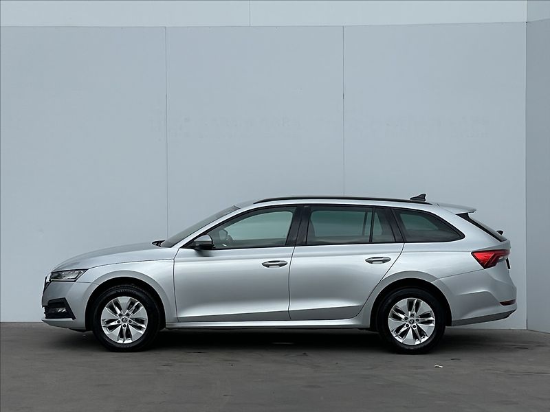 Škoda Octavia 2,0 TDI Combi Ambition Plus KE - fotka 2 z 24