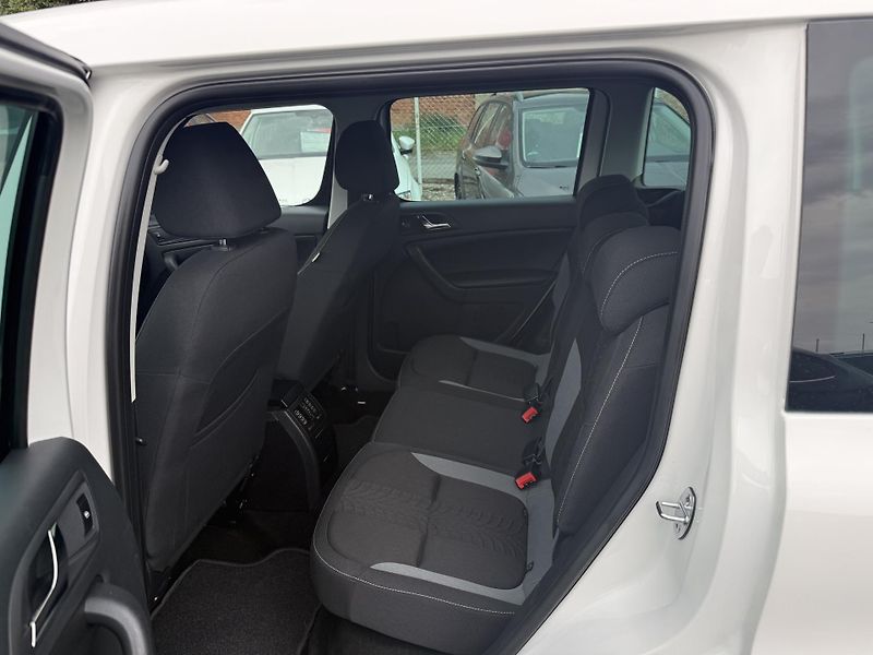 Škoda Yeti 1.4 TSI ADVENTURE - fotka 9 z 13