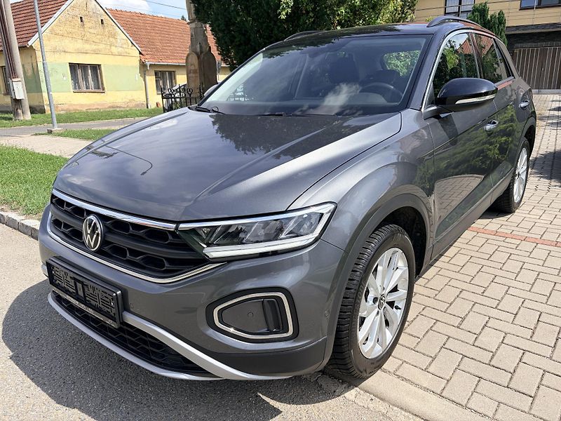 Volkswagen T-Roc 1.0TSI LED VIRTUAL - fotka 1 z 47