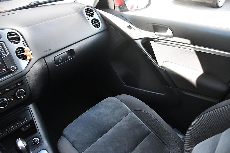 Volkswagen Tiguan 2.0TDi 110kW TAŽNÉ DSG 4MOTION - fotka 24 z 47