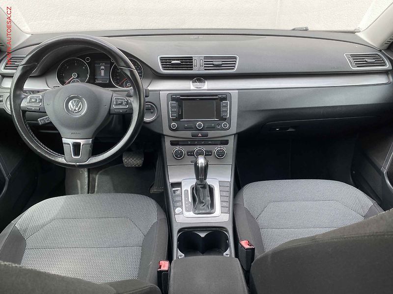 Volkswagen Passat (2014) 2.0 TDi, Highline, DSG, bixen - fotka 8 z 17