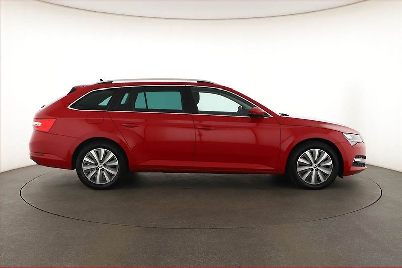 Škoda Superb (2023) Style 2.0 TDI - fotka 6 z 23