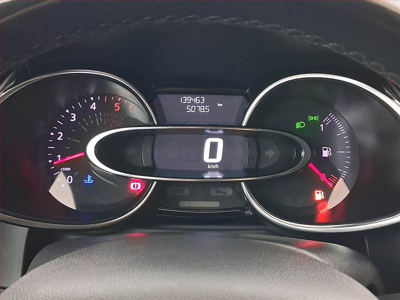 Renault Clio (2018) 1.5 dCi, Serv.kniha, Navi - fotka 11 z 23