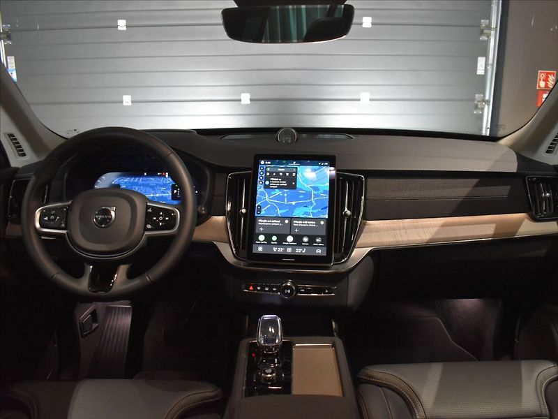 Volvo XC90 2,0 T8 AWD Ultra B&W,Vzduch, - fotka 17 z 35