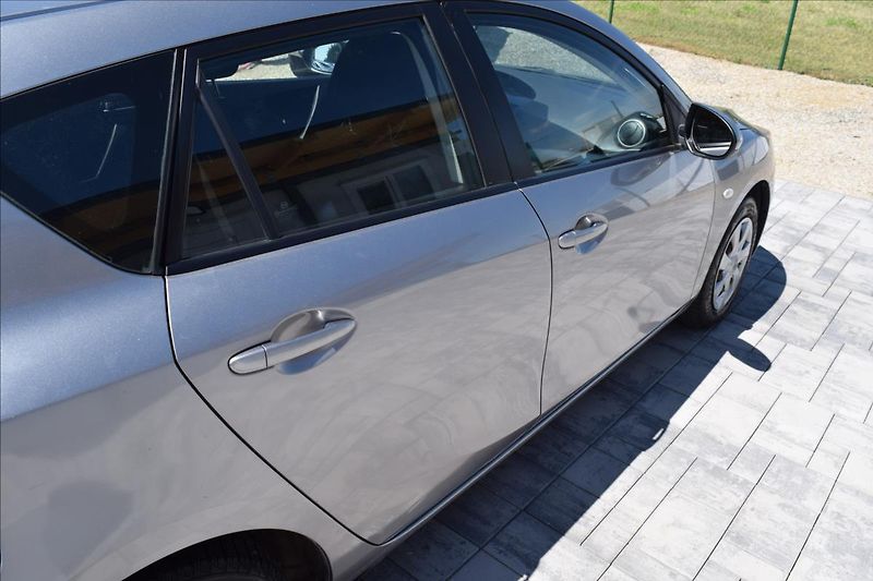 Mazda 3 1,6 I 77KW KLIMA NOVÁ STK - fotka 10 z 47