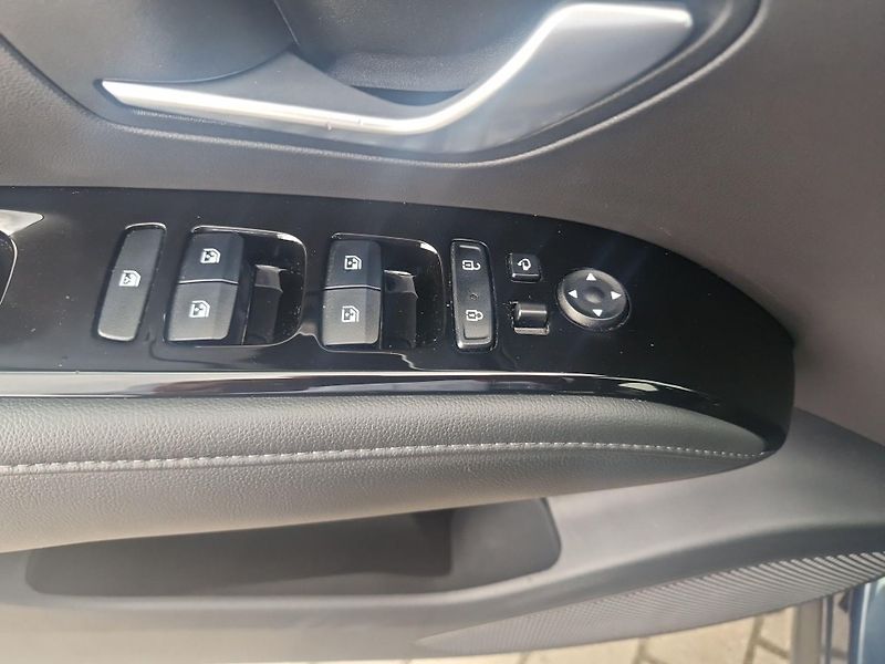 Hyundai Tucson (2023) 1,6 T-GDi SMART 110 kW 4x4 - fotka 14 z 24